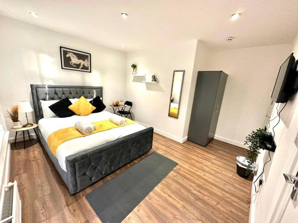 Hounslow Suites - Tw3 エクステリア 写真