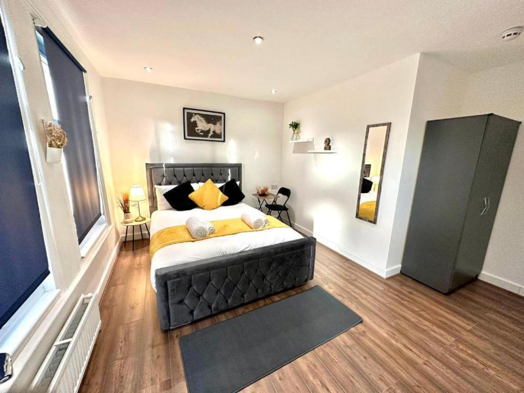 Hounslow Suites - Tw3 エクステリア 写真